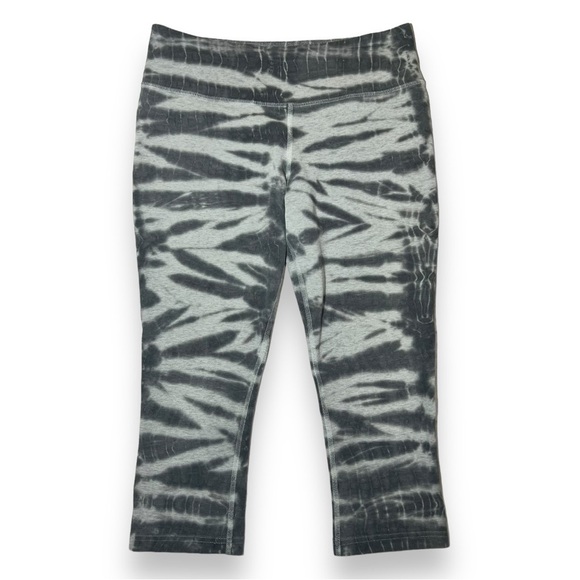 Nike Women’s Dri-FIT Cotton Blend Capris Grey Tie Dye Size Medium - Picture 1 of 6